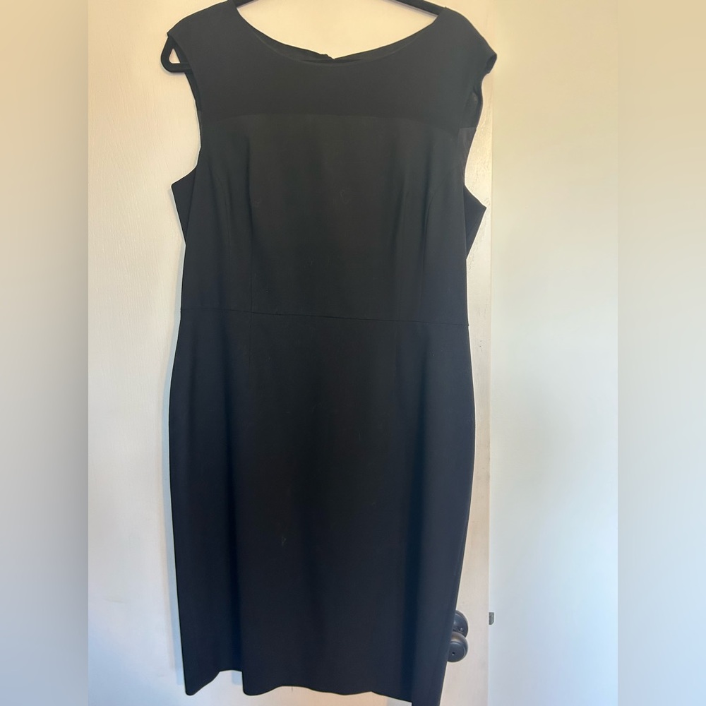 Elegant Black Sleeveless Dress